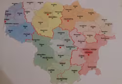 Skirtingomis spalvomis pažymėtos planuojamų apylinkių teimų teritorijosami 
